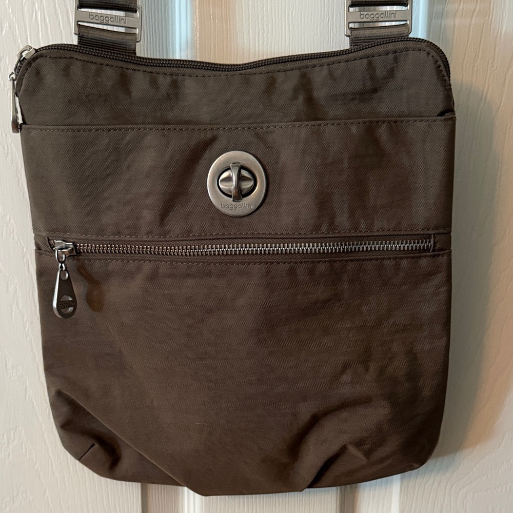 Baggallini Chocolate Brown Crossbody Messenger Bag with Silver Hardware